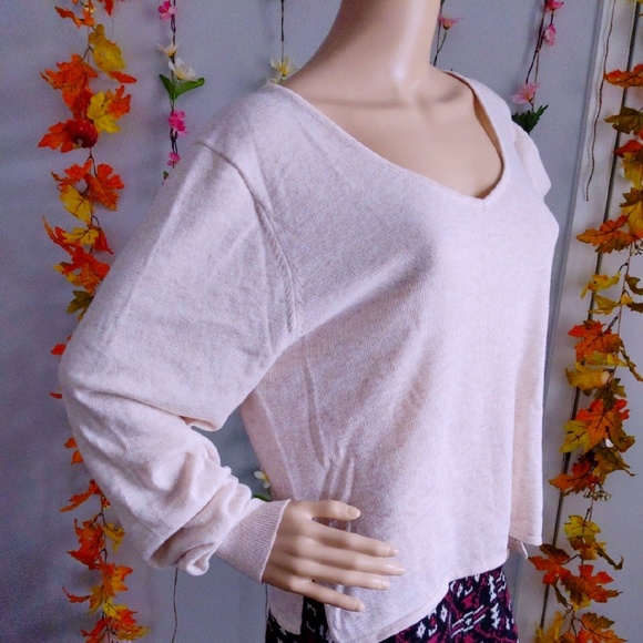 NWT TOP SWEATER RUFFLE OVERSIZED - Picture 4 of 8